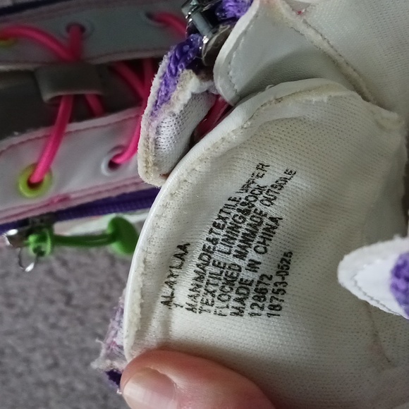 NWOT Steve Madden unisex Size 1 Multicolor Sneaker - Picture 7 of 7